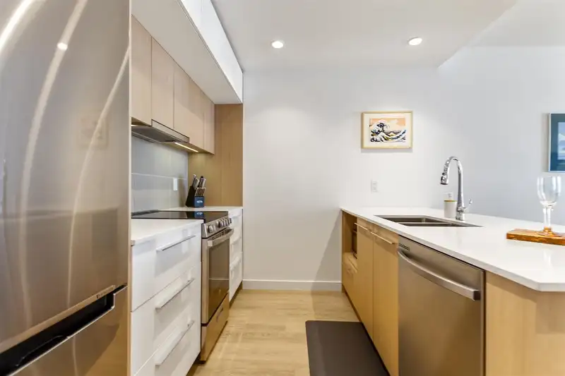 203 9580 TOWER ROAD - photo 3 of 18