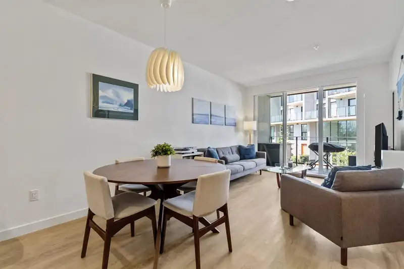 203 9580 TOWER ROAD - photo 4 of 18
