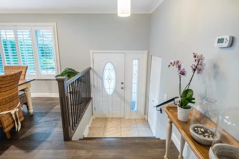 18883 120 AVENUE - photo 3 of 25