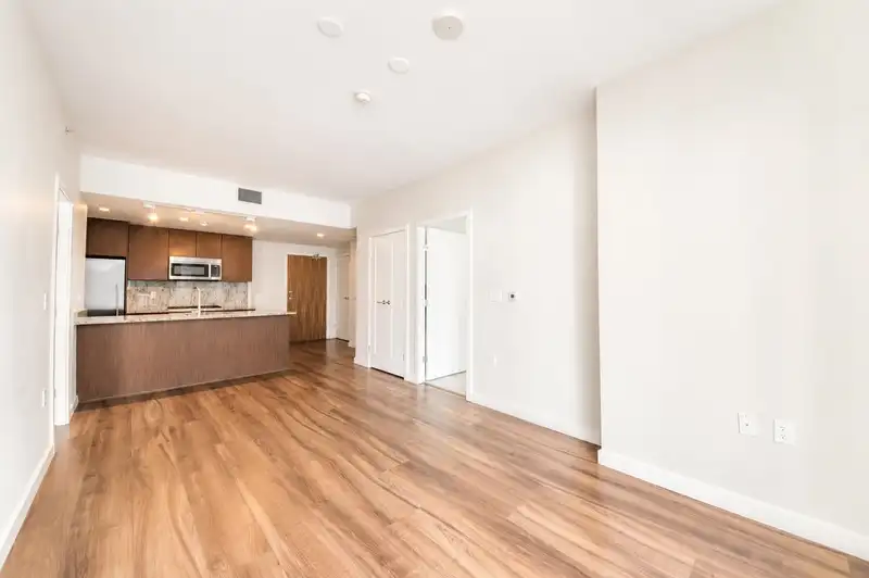 812 8688 HAZELBRIDGE WAY - photo 3 of 21