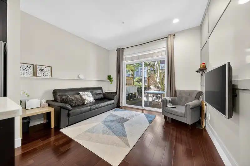 38 2689 PARKWAY DRIVE - photo 2 of 25