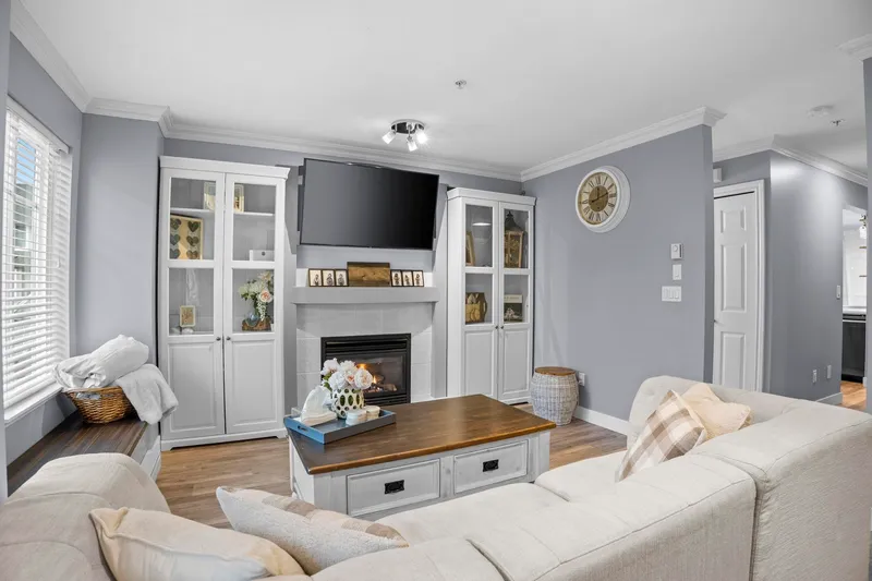 24 19141 124 AVENUE - photo 3 of 25