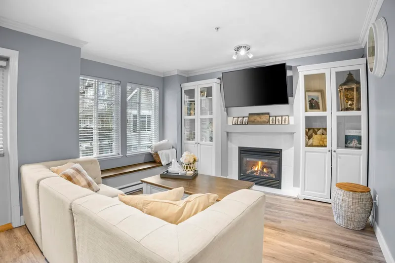 24 19141 124 AVENUE - photo 4 of 25