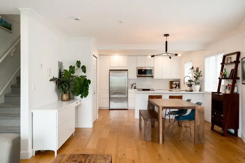 2042 TRIUMPH STREET - photo 1 of 40