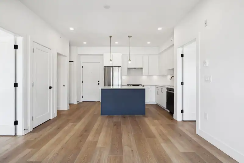 307 20282 72B AVENUE - photo 3 of 18