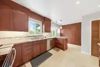 4713 46 AVENUE - thumbnail 4
