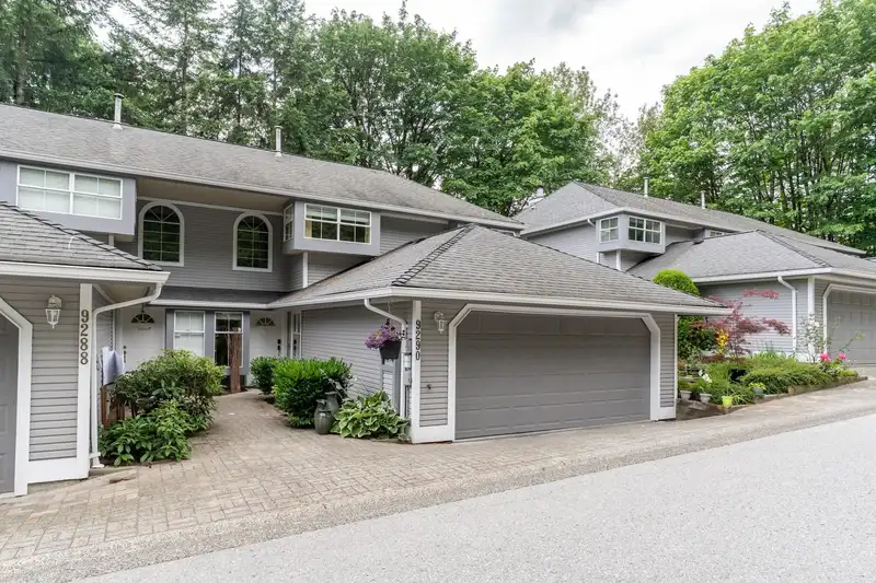 9290 GOLDHURST TERRACE - photo 4 of 40