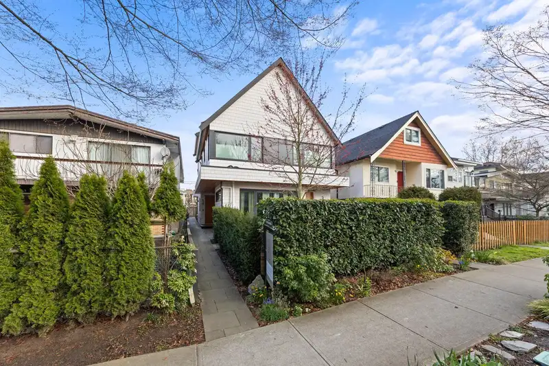 529 E 17TH AVENUE - photo 2 of 39