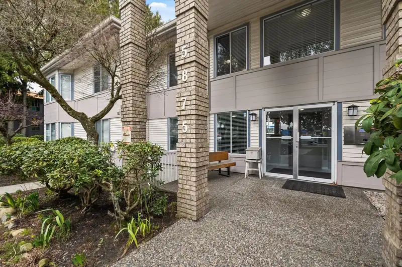 206 5875 IMPERIAL STREET - photo 3 of 28