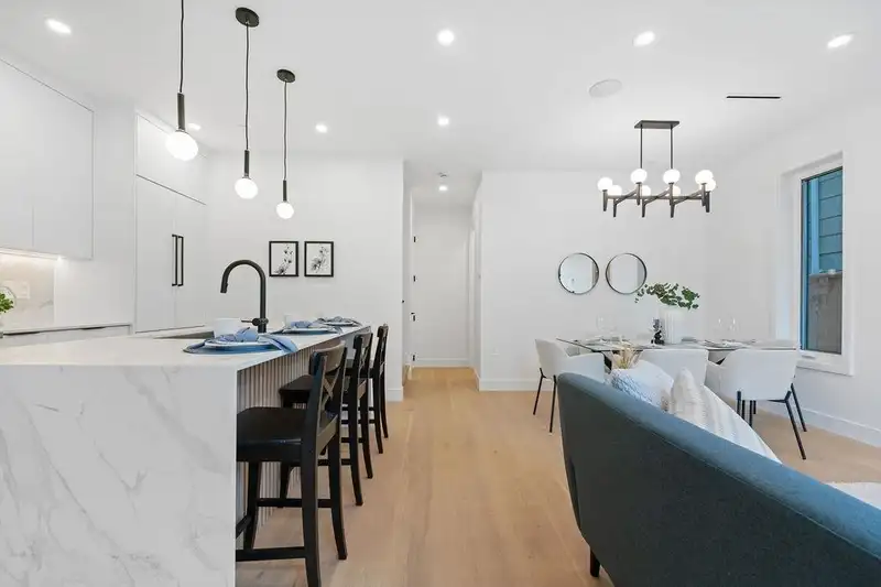 1 3772 W 20TH AVENUE - photo 3 of 40