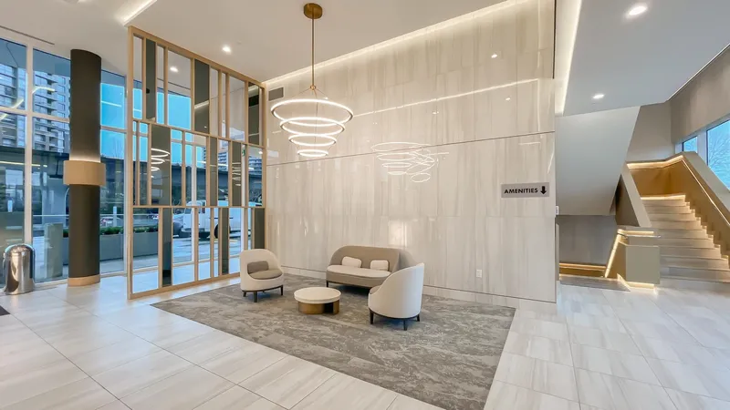 4605 4880 LOUGHEED HIGHWAY - photo 4 of 21