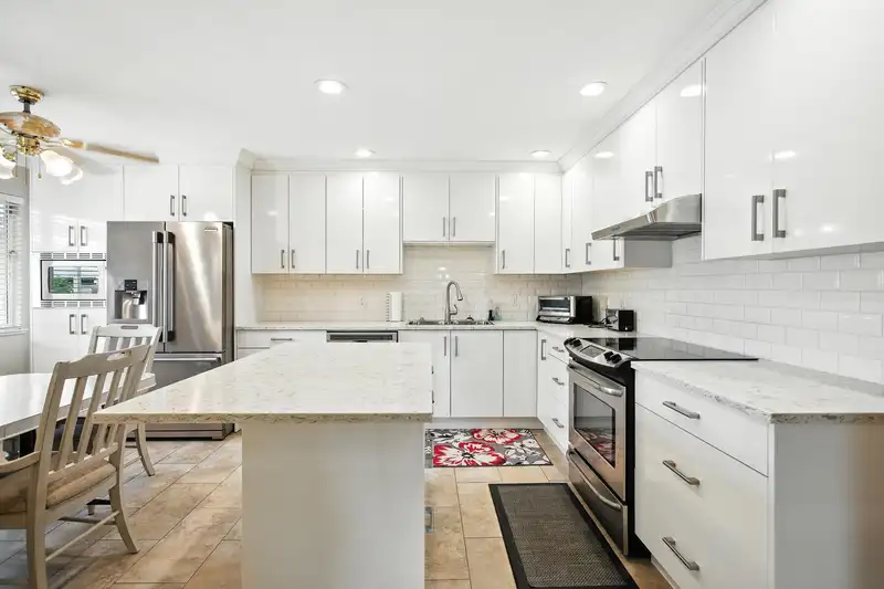 867 869 SPERLING AVENUE - photo 4 of 37