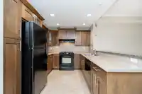201 15357 17A AVENUE - thumbnail 5