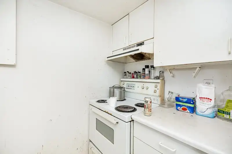 1005 838 AGNES STREET - photo 3 of 19