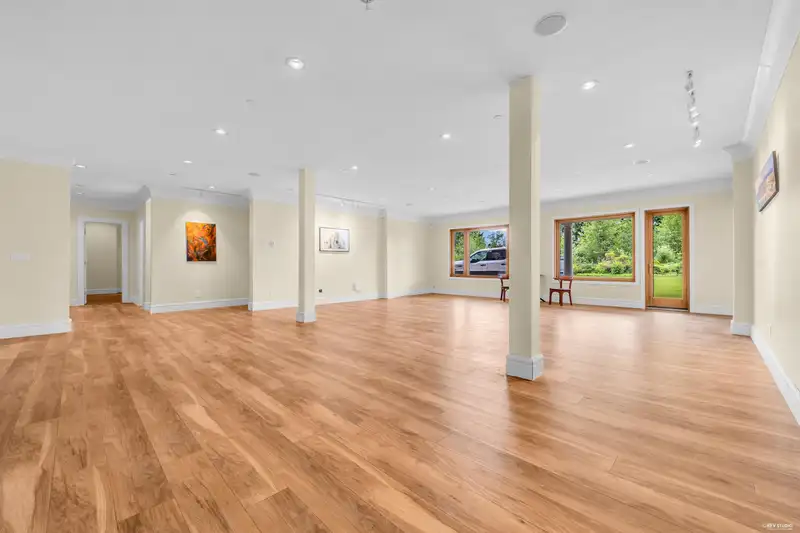 950 GREENWOOD ROAD - photo 3 of 40