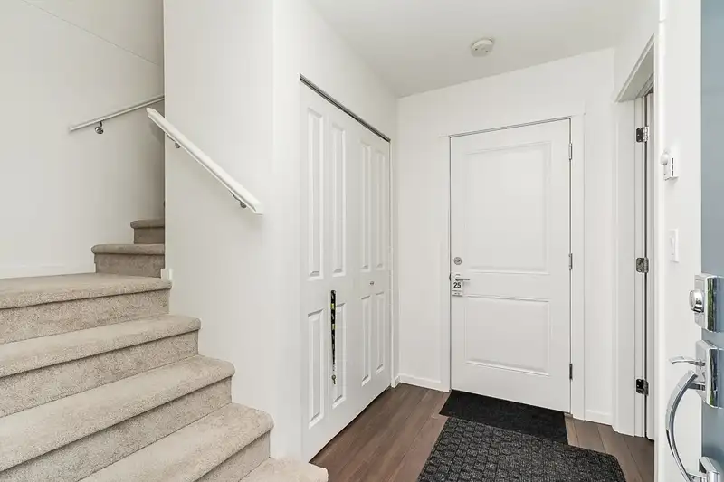 25 15778 85 AVENUE - photo 3 of 15