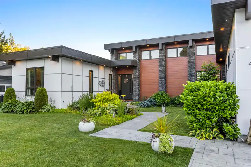464 ALDER AVENUE - photo 2 of 37