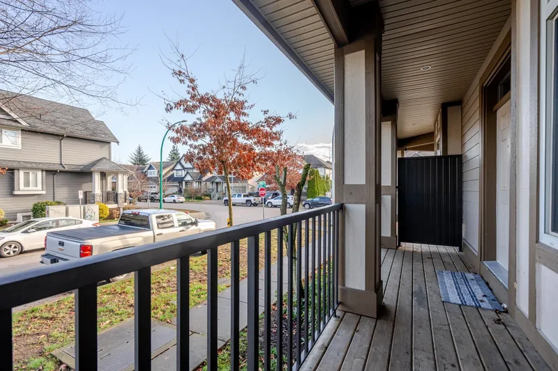 19586 72A AVENUE - photo 3 of 25