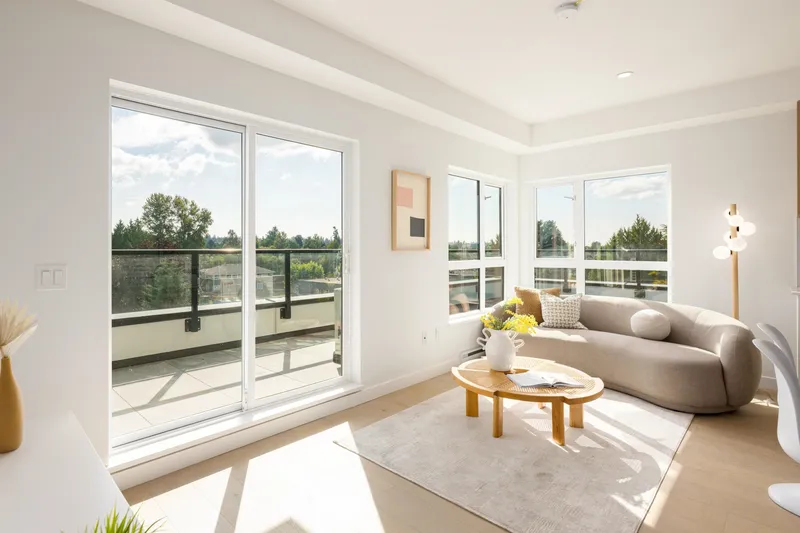 501 5398 207 STREET - photo 2 of 8