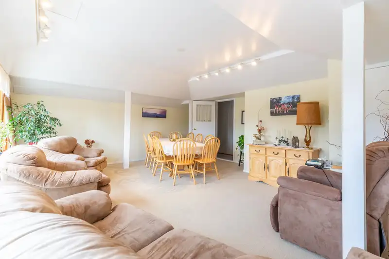 32388 PEARDONVILLE ROAD - photo 4 of 27