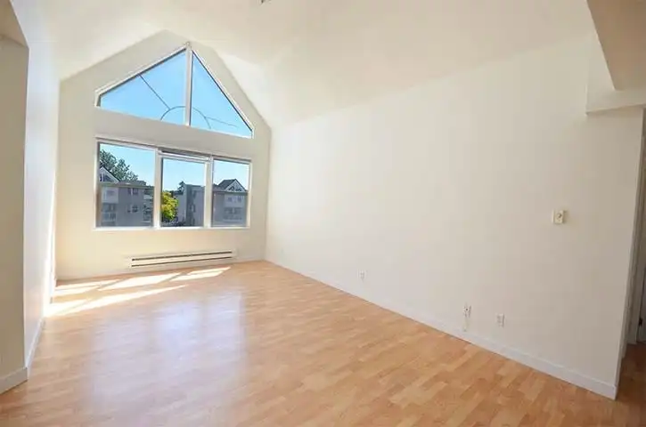 405 7071 BLUNDELL ROAD - photo 4 of 22