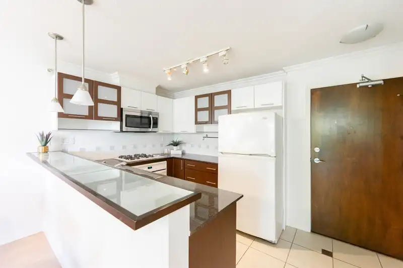 724 7831 WESTMINSTER HIGHWAY - photo 4 of 19