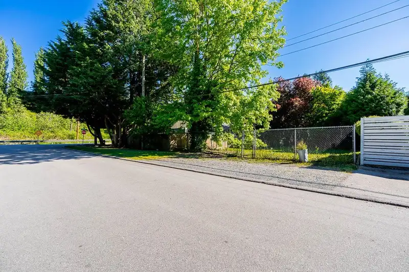 12276 AGAR STREET - photo 4 of 31