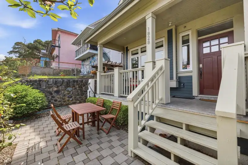 1828 E GEORGIA STREET - photo 1 of 37