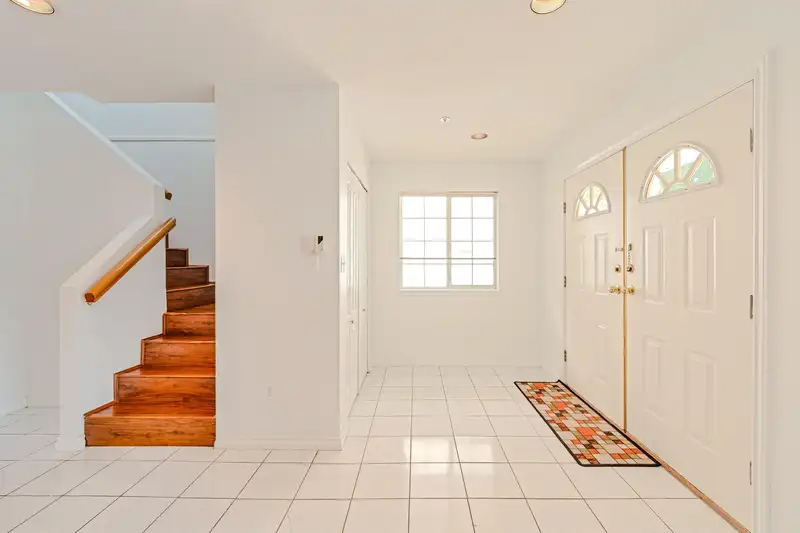 4465 SKEENA STREET - photo 4 of 26