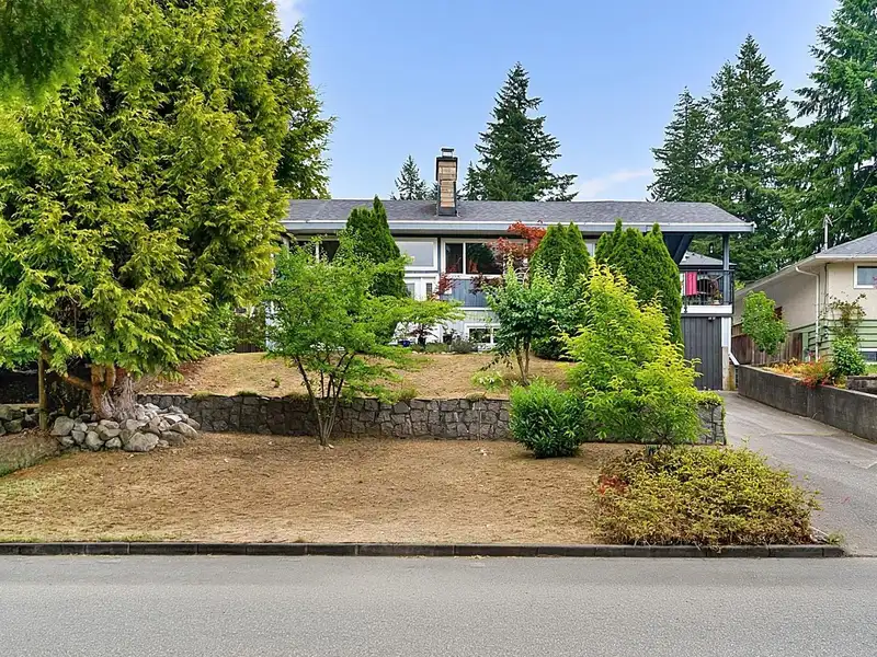 937 KINSAC STREET - photo 1 of 39