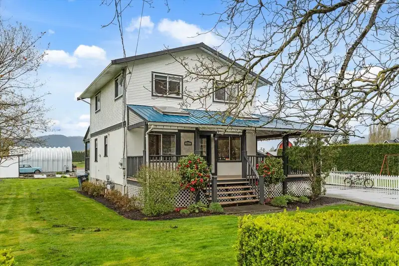 38611 OLD YALE ROAD - photo 1 of 40