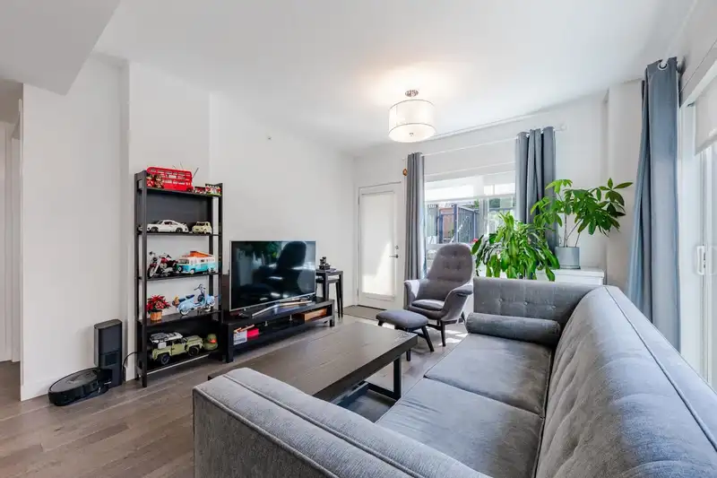 104 7828 GRANVILLE STREET - photo 2 of 39