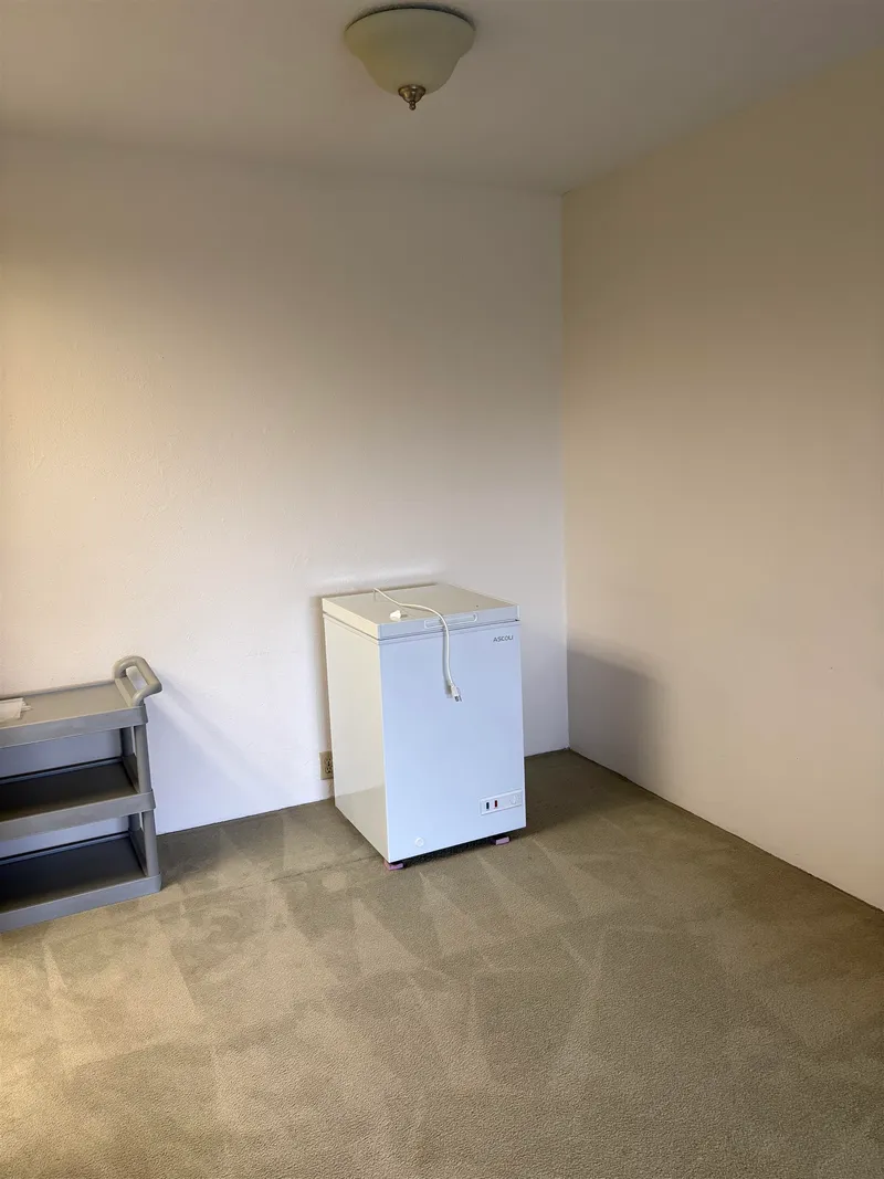 206 6560 BUSWELL STREET - photo 3 of 8