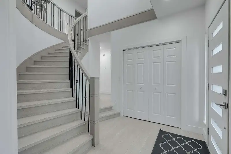 2220 WINDWOOD PLACE - photo 2 of 32