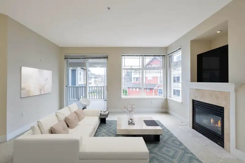 304 15392 16A AVENUE - photo 3 of 37