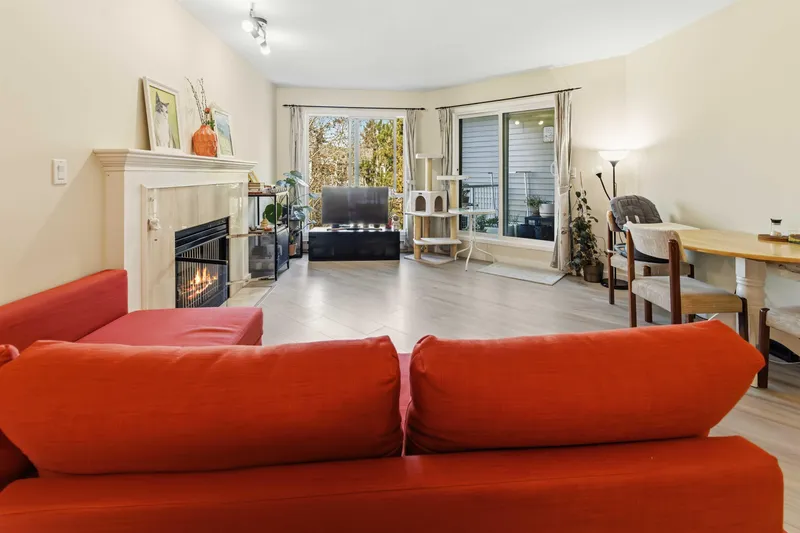 313 7435 MOFFATT ROAD - photo 2 of 22