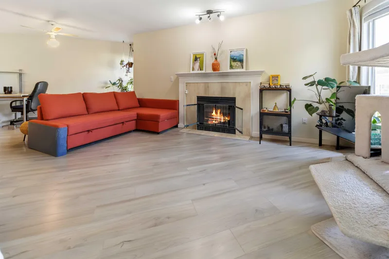 313 7435 MOFFATT ROAD - photo 3 of 22