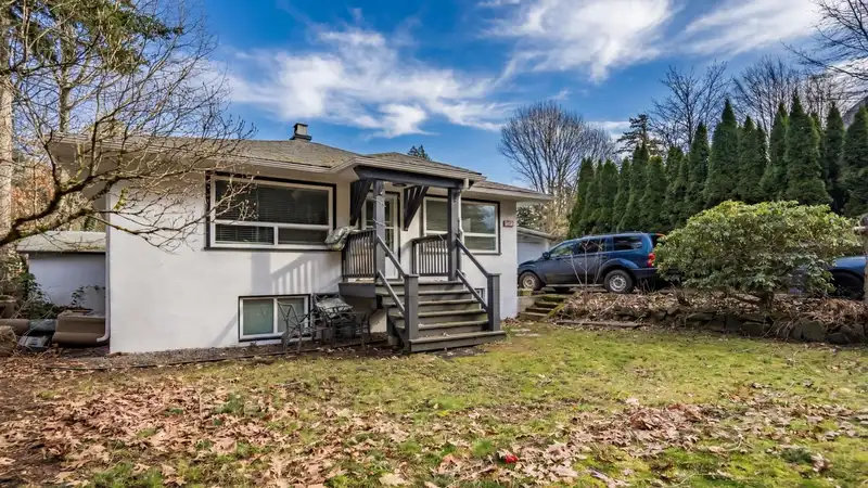 621 WATER AVENUE - photo 1 of 24