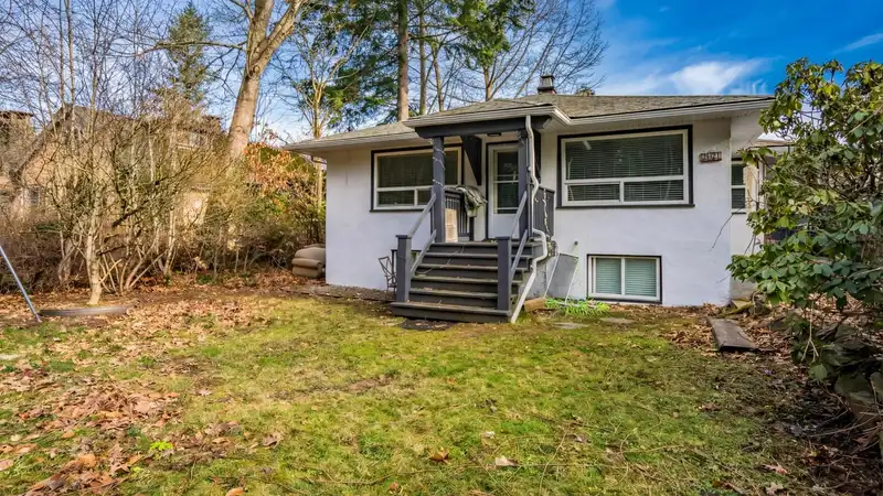 621 WATER AVENUE - photo 3 of 24