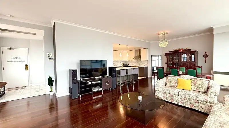2500 6521 BONSOR AVENUE - photo 3 of 35