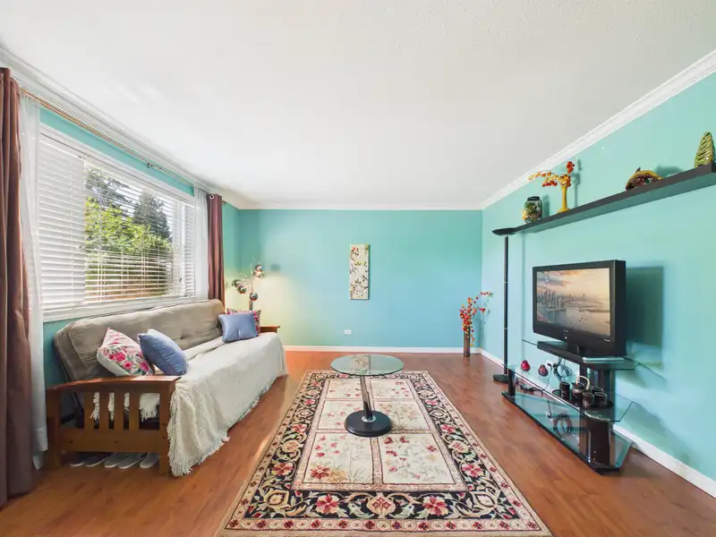 20875 CAMWOOD AVENUE - photo 3 of 12