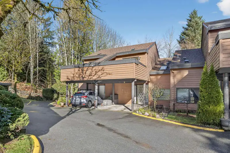 526 CARDIFF WAY - photo 2 of 30