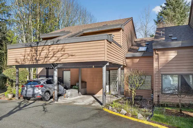 526 CARDIFF WAY - photo 3 of 30
