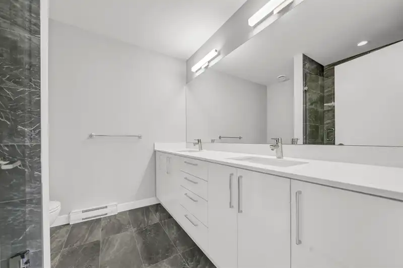 84 4337 BOUNDARY ROAD - photo 4 of 27