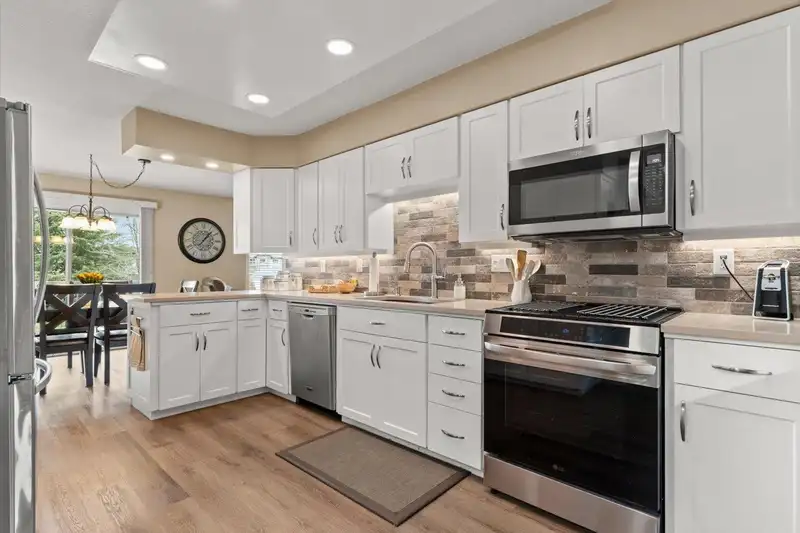 220 32691 GARIBALDI DRIVE - photo 2 of 30
