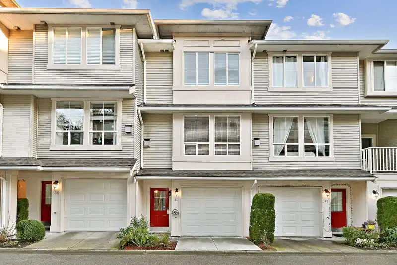 40 14952 58 AVENUE - photo 1 of 25