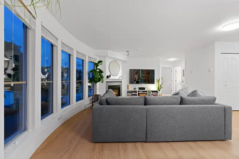 305 2345 CENTRAL AVENUE - photo 4 of 40