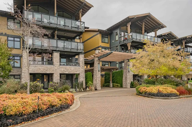 101 5099 SPRINGS BOULEVARD - photo 3 of 25