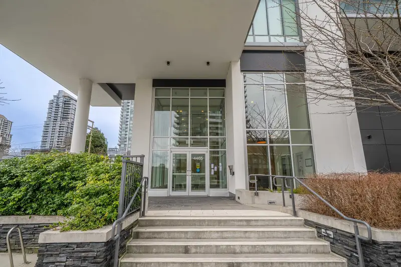 601 4465 JUNEAU STREET - photo 2 of 25