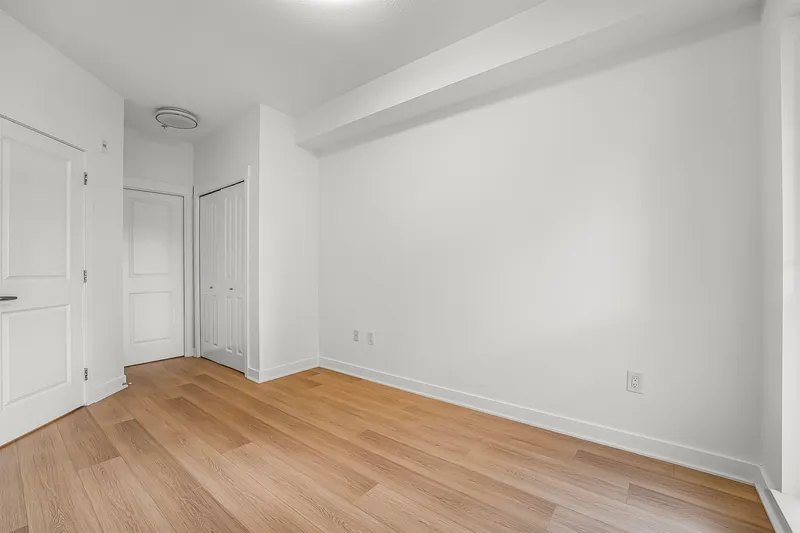 103 13321 102A AVENUE - photo 4 of 10